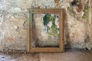 wet-cracked-wall-picture-frame